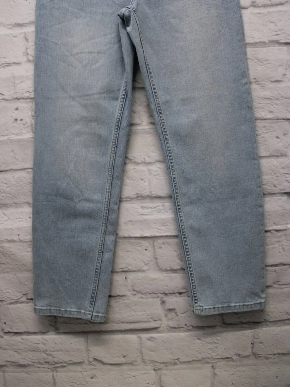 Spanx Size 6 Faded Light Wash Denim Blue Mid Rise Straight Leg Jeans